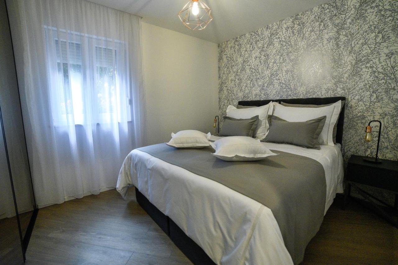 Luxury Apartment Knezovic Sinj Esterno foto