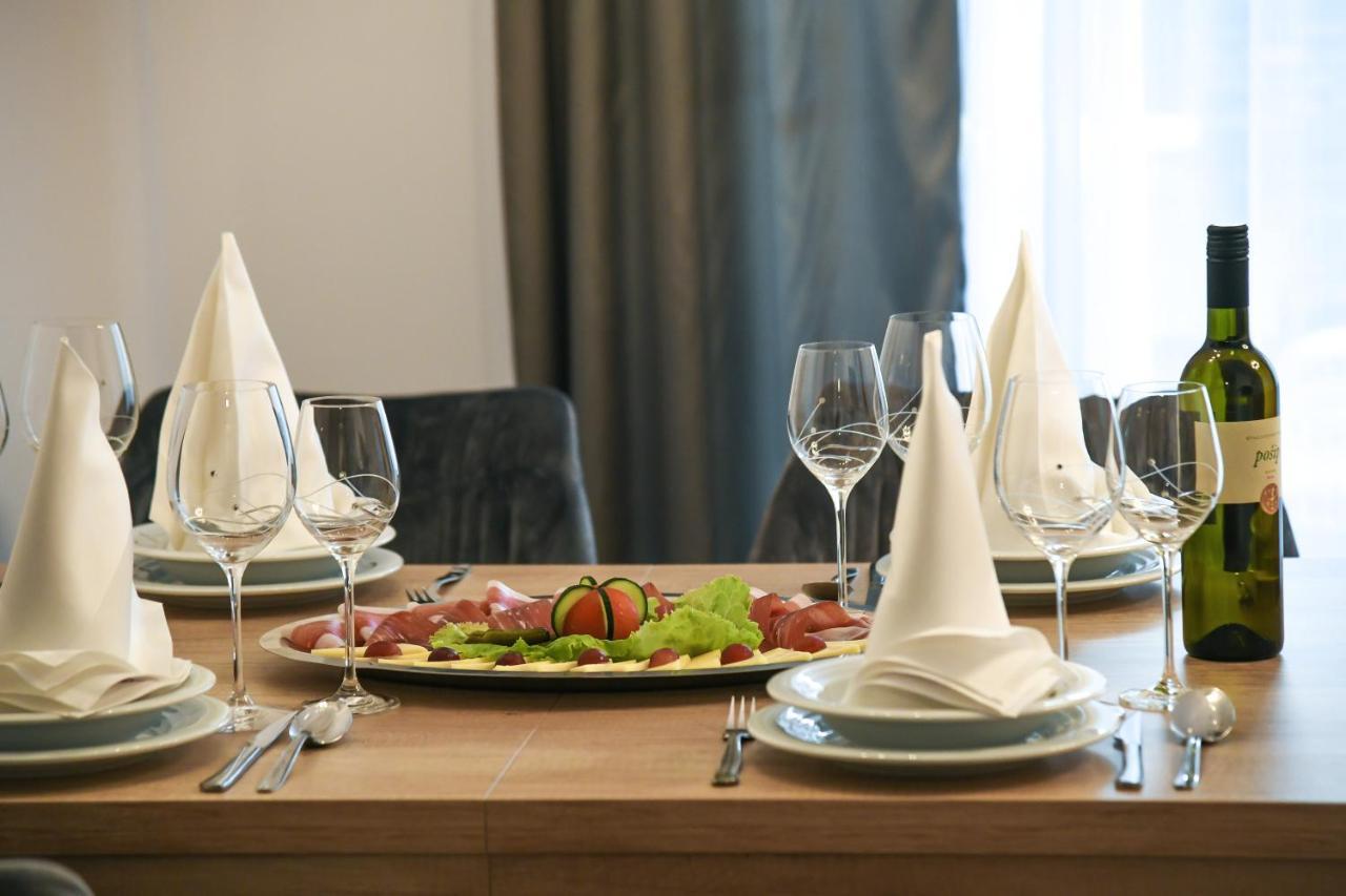 Luxury Apartment Knezovic Sinj Esterno foto