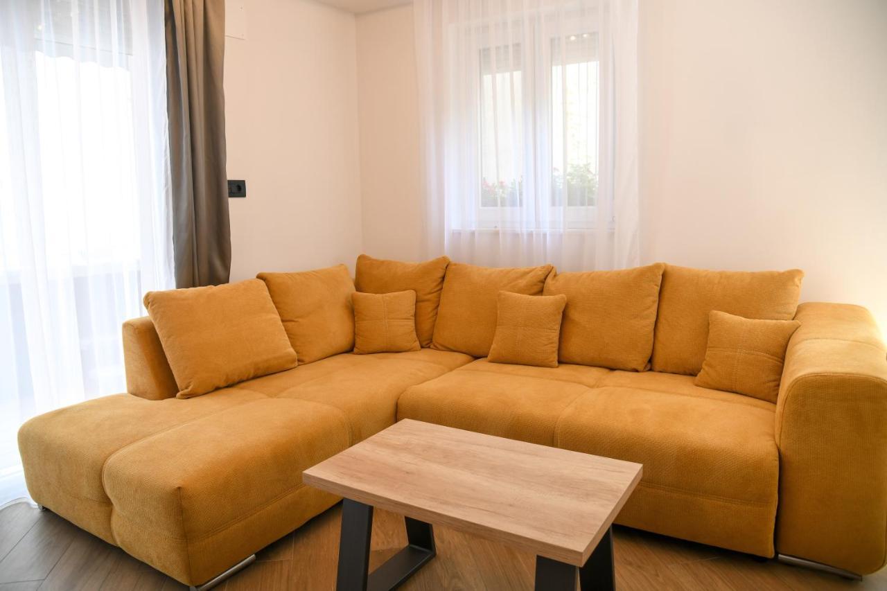 Luxury Apartment Knezovic Sinj Esterno foto
