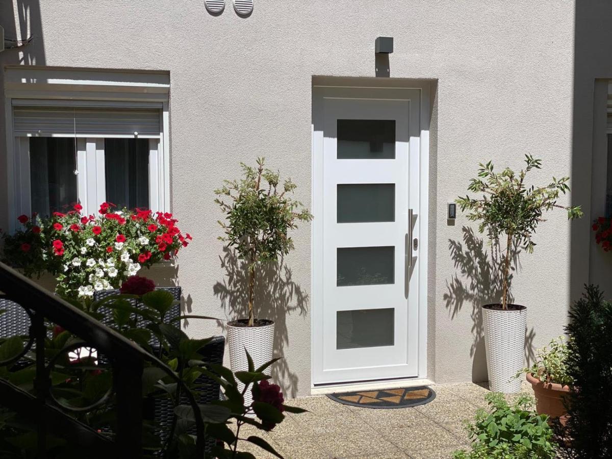 Luxury Apartment Knezovic Sinj Esterno foto
