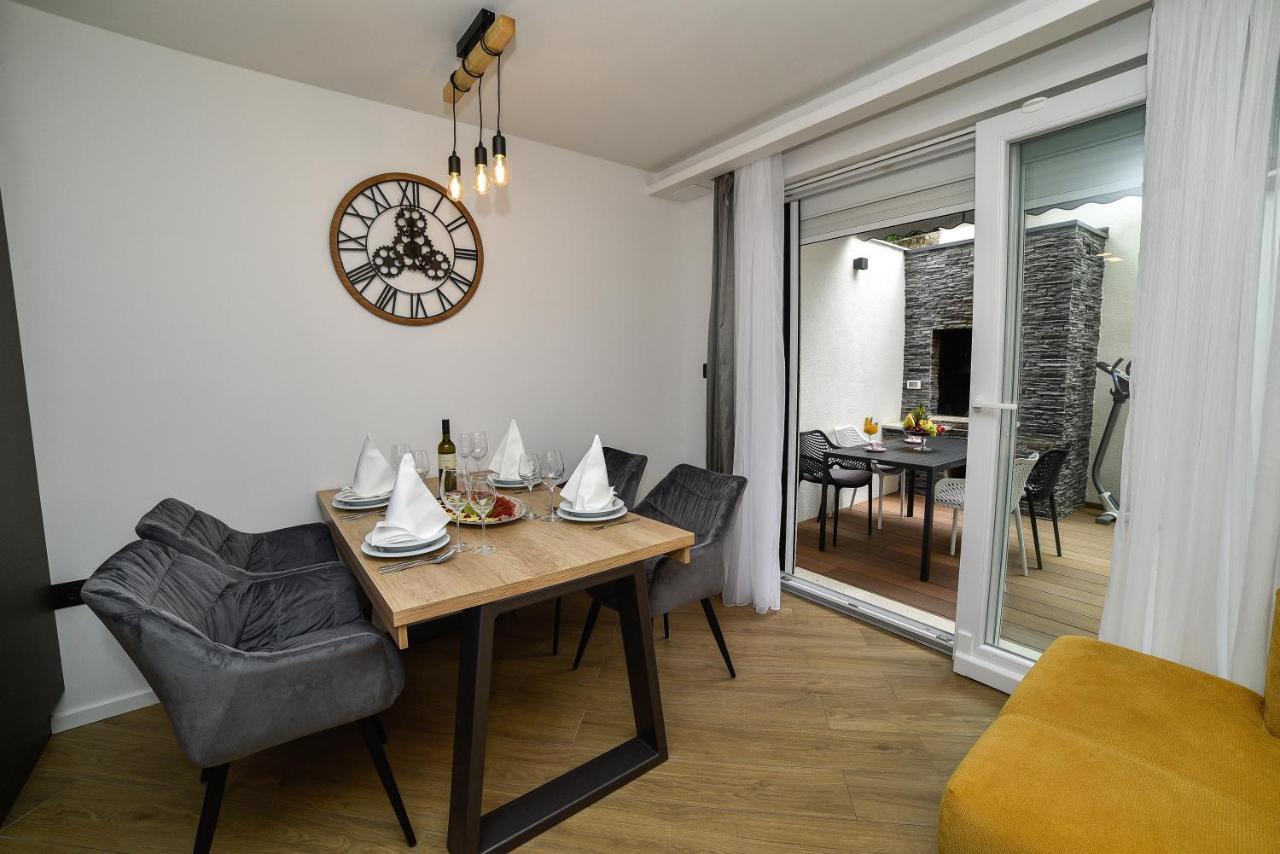Luxury Apartment Knezovic Sinj Esterno foto